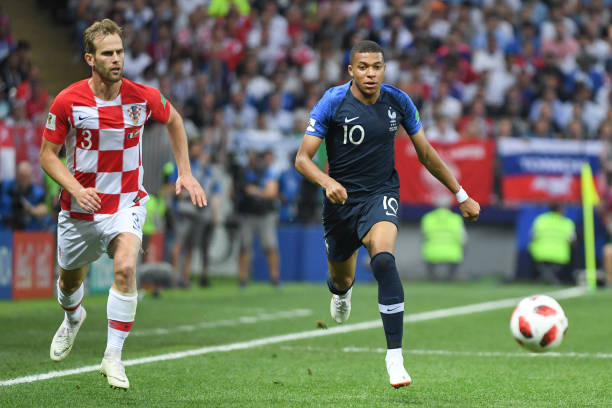 在其效力的 在其效力的