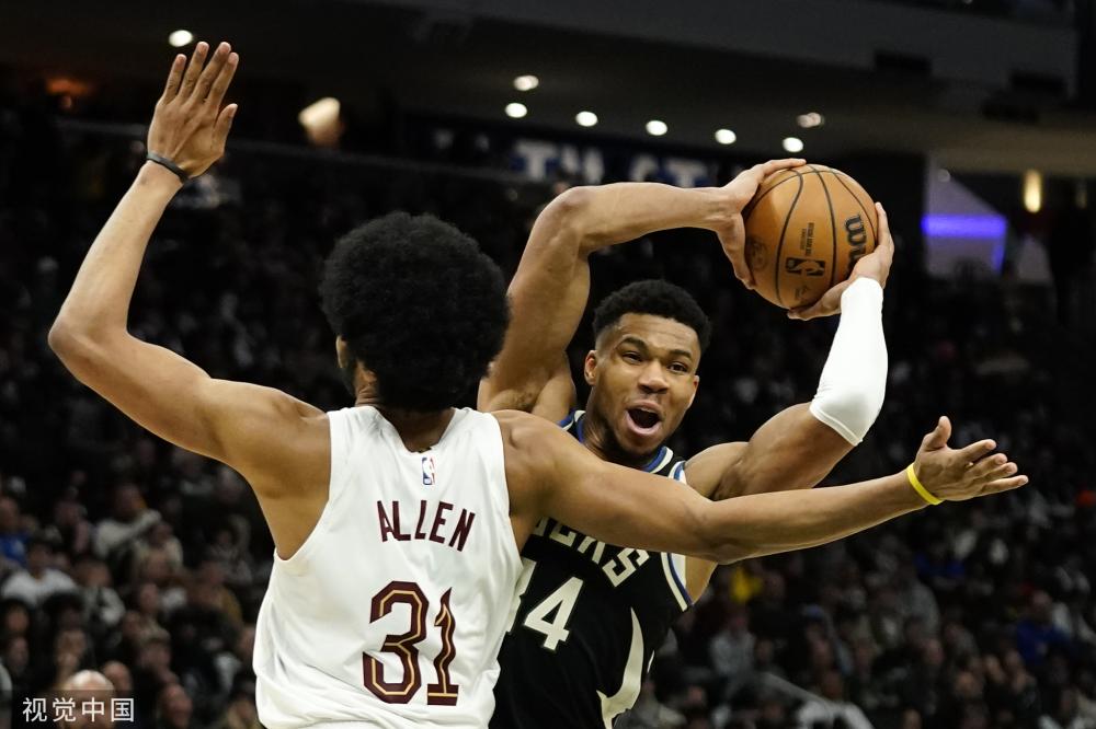 她用实际行 她用实际行